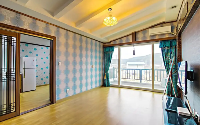 Goseong (Sokcho) Sujabyeol Pension(고성(속초) 수자별펜션)