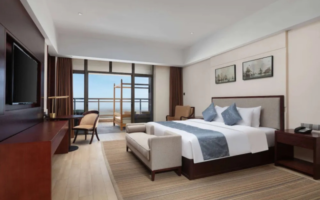Days Hotel By Wyndham Fangchenggang Bailang Beach