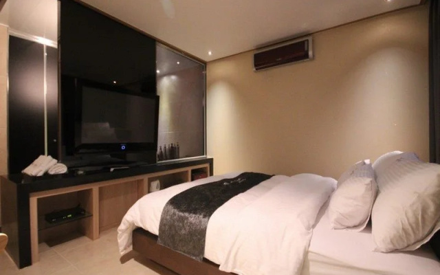 Yeow-B Hotel Jinju