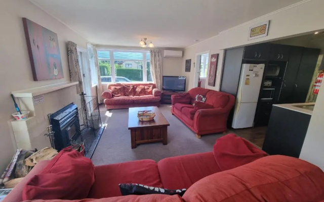 4 Scarborough Tce