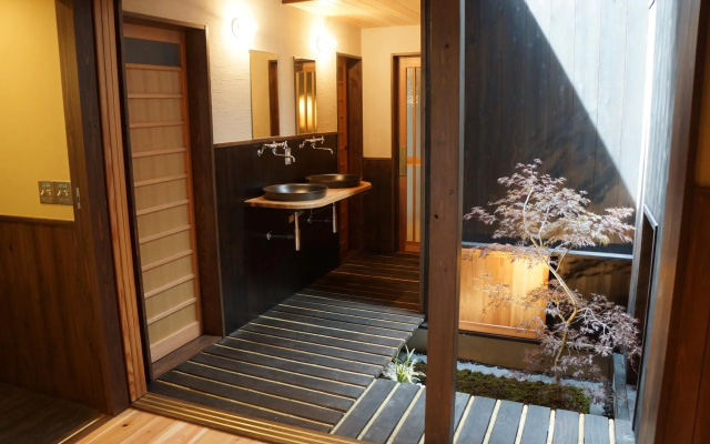 tanaka gokurakudou guesthouse