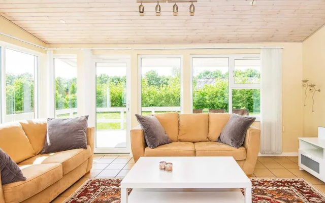 6 Person Holiday Home in Hovborg-by Traum