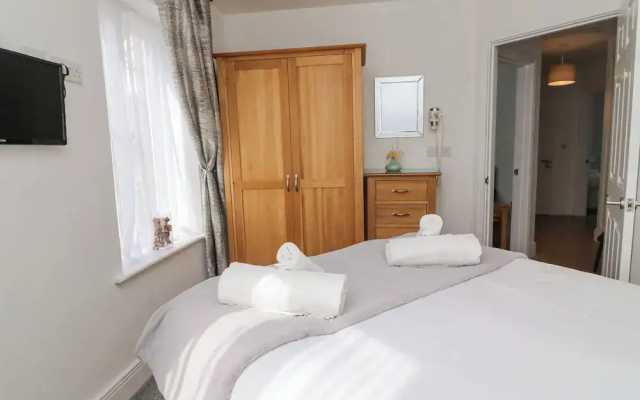 Admiral's Quarter Apartment 4