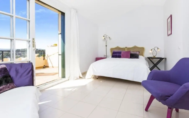 Apartment - 4 Bedrooms with Pool - 107696