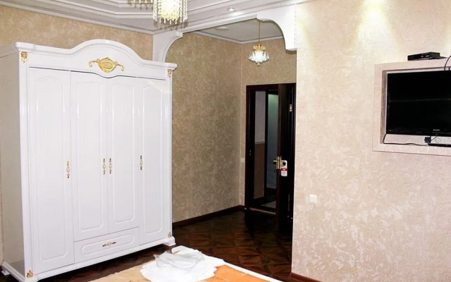 Gold Boutique Rustaveli