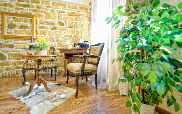 Duplex Apartment Camelia for 4 in charming Old town