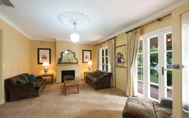Ayr House