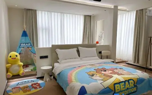 Clover Homestay (Jianshui Ancient City North Gate)
