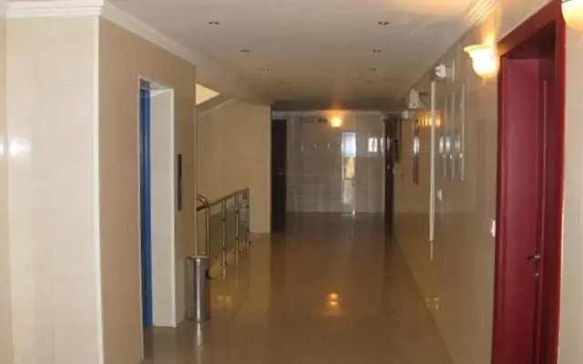 Al Narjes Suites
