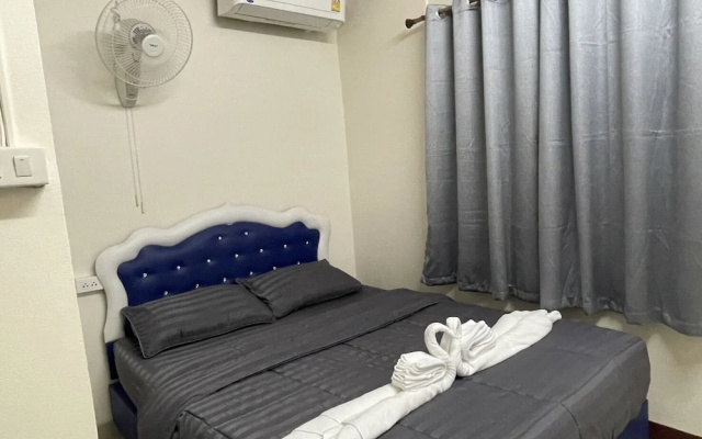 2B Cozy Hostel