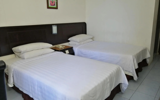Wah May Hotel