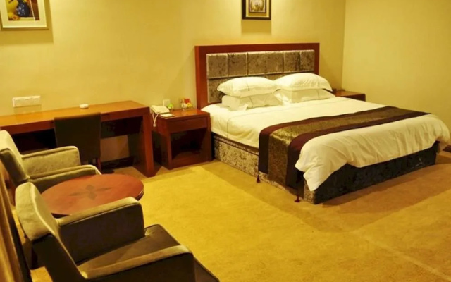 Head Holiday Hotel