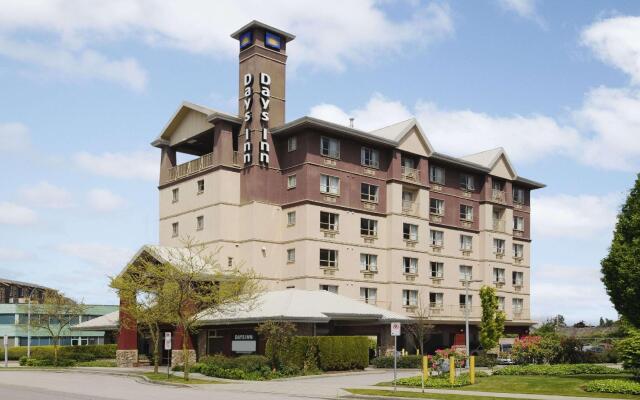 Отель Days Inn Vancouver Airport Канада, Ричмонд - отзывы, цены и фото номеров - забронировать отель Days Inn Vancouver Airport онлайн вид на фасад