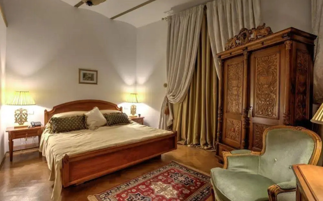 Hotel Grand
