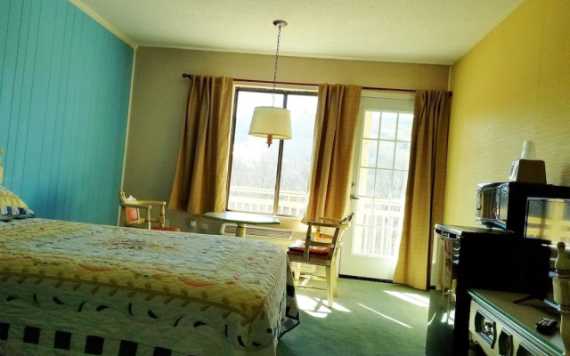 Beech Mountain Inns