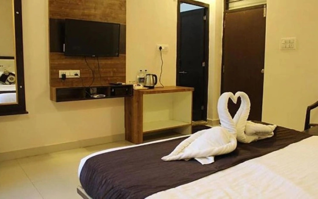Fabhotel Prime The Kushal Bagh Palace
