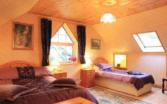 Fuchsia Cottage