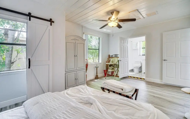 Melbourne Vacation Rental ~ 5 Mi to Beaches!