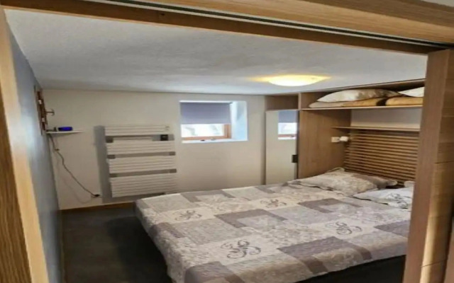 Alpine Retreat With Balcony and Parking