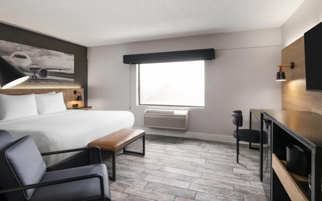 Aiden by Best Western Newark Airport