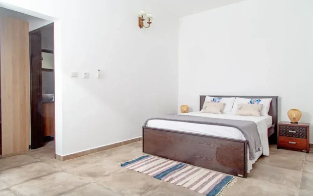 2-bed Apt, Sleeps 5, Near Beau Vallon Beach