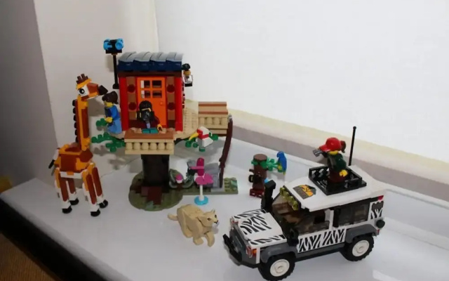 3 Bed Lego Themed Home - Sleeps 6 - Wifi, Parking