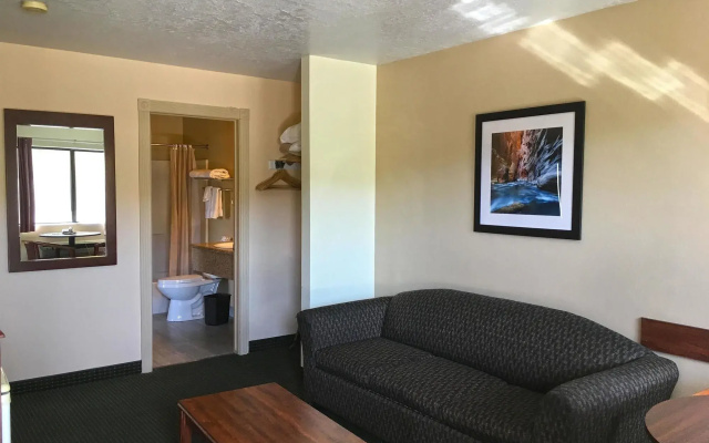 Americas Best Inn & Suites Saint George