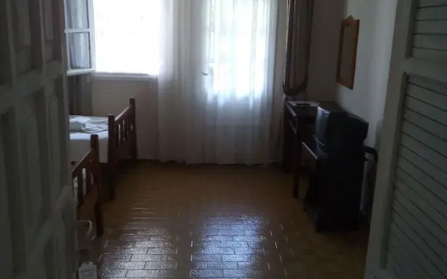 Ela Otel Hisarönü