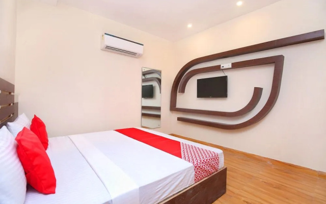OYO 19716 Hotel Shanay