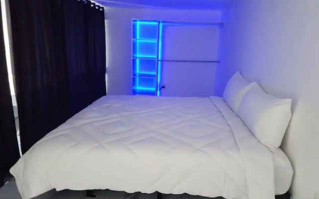 Hotel Oasis Inn