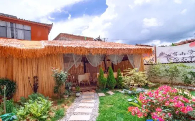 FIoating Life Dream Lake View Homestay