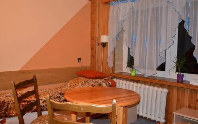 Pokoje Gościnne Na Skraju Wsi