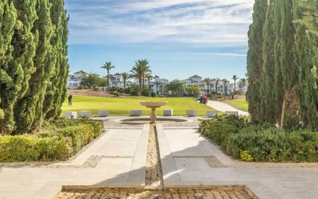 Villa with Private Heated Pool - MO33LT