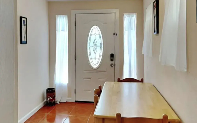 Sugar Shack Bungalow by Ryson Vacation Rentals