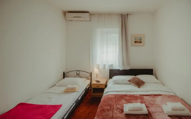 B&B Laguna