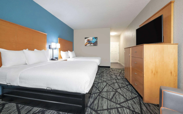 La Quinta Inn & Suites by Wyndham Alvarado