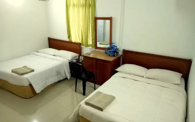 Mah Lanu Hotel