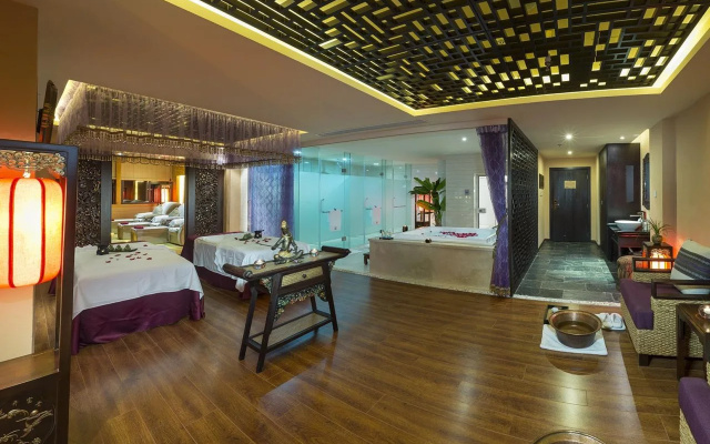 Lijiang Patio Luxury Hotel and Resort