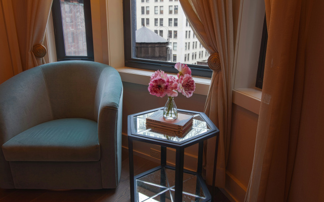 The Evelyn Hotel