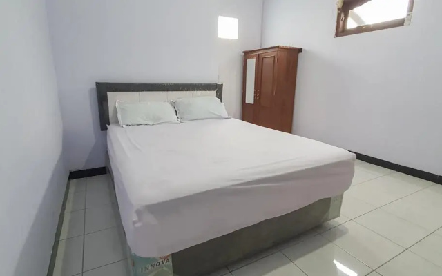 Angrumba Family Homestay Near Rsud Caruban