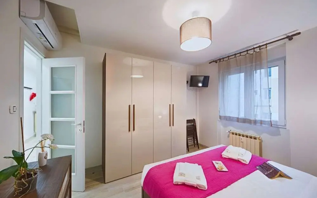 Elegant Pol's Loft