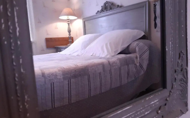 Hôtel Le Chatellier – Piscine chauffée d’avril à octobre