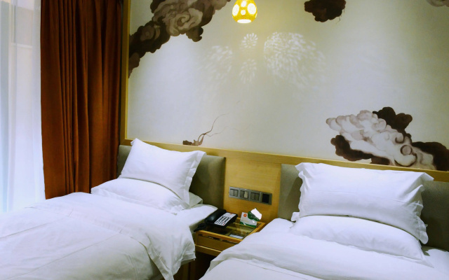 XingHe Business Hotel (Railway Station & Yuexiu Park Branch)