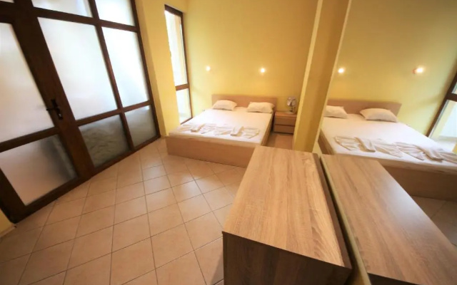 Menada Midia Apartments