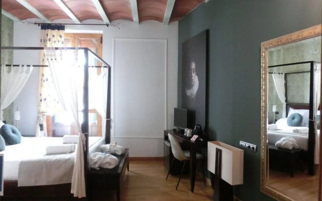 Hostal Les Monges Palace