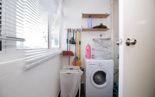 Charming 3BR Home in Quiet Neighbourhood