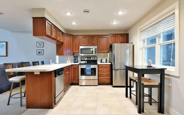Unit 207 2 Bdrm/ 2 BA