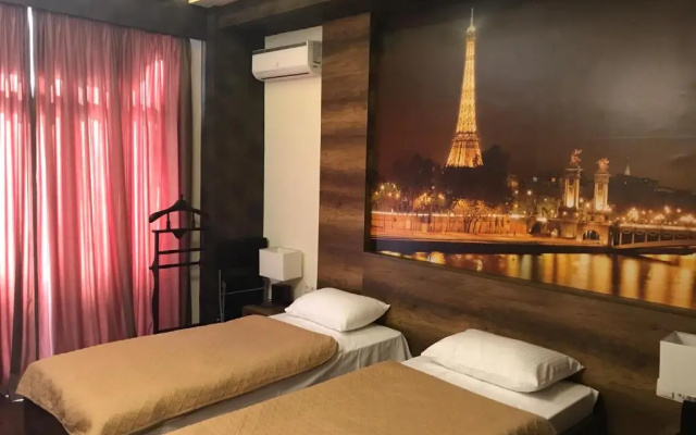 Freedom Square Apartment