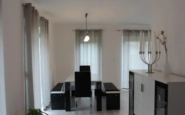 Villa 1