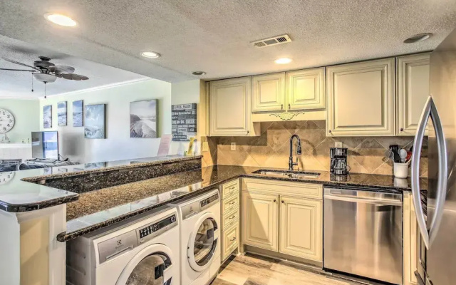 Pool Access: Family-friendly Myrtle Beach Condo